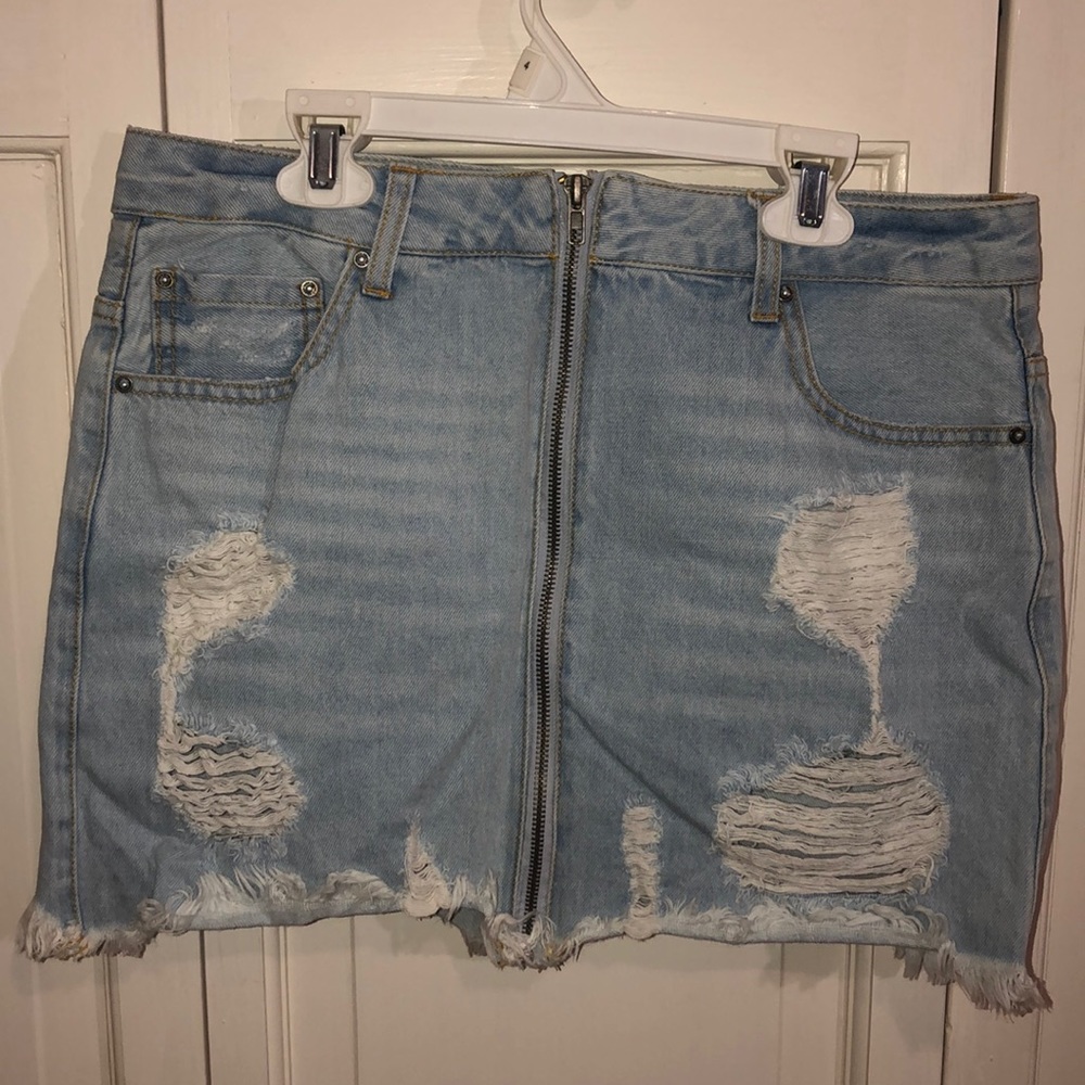 FOREVER 21 ZIP SKIRT